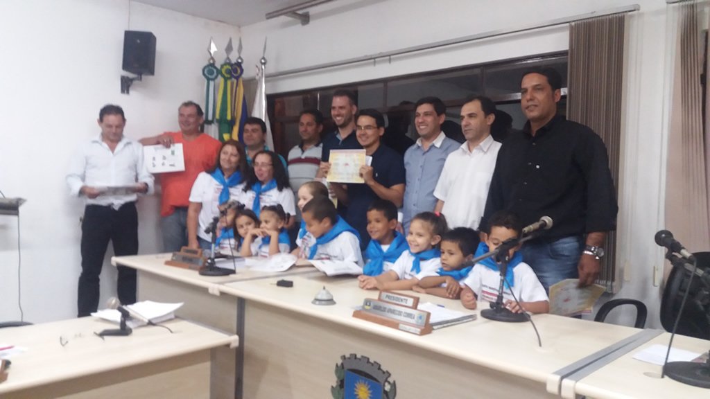 Professores e Alunos da Escola Padre França apresentam Projeto Agente Mirim na Câmara Municipal de Assaí